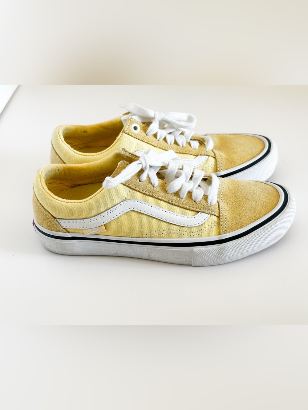 Vans Yellow Low-Top Sneakers with White Stripe Size Men’s 4.5
